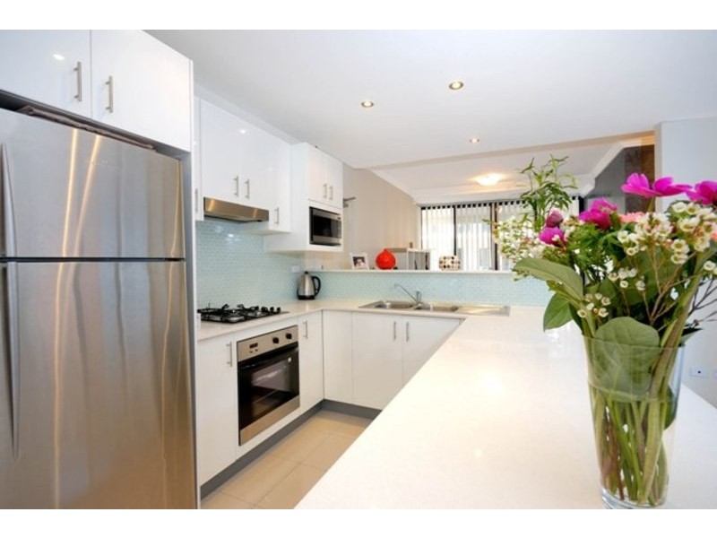 8/52 Premier Street, Kogarah NSW 2217