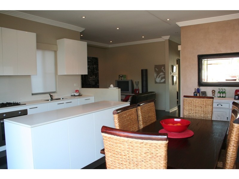 37 Jubilee Avenue, Carlton NSW 2218