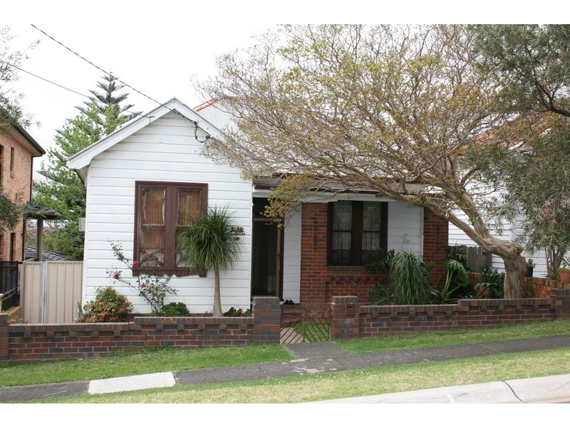 10 Cronulla Street, Carlton NSW 2218