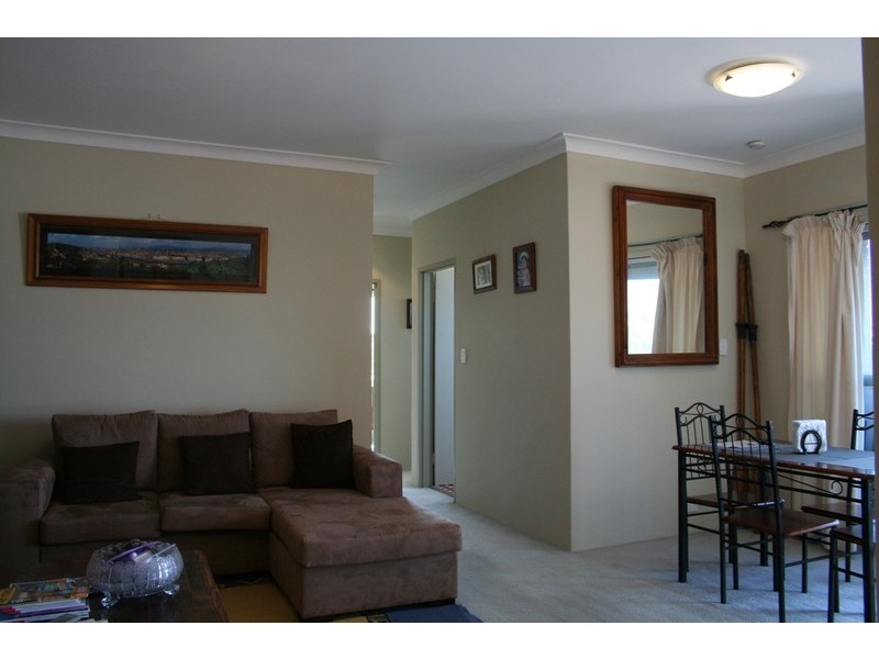 8/31-33 Bembridge Street, Carlton NSW 2218
