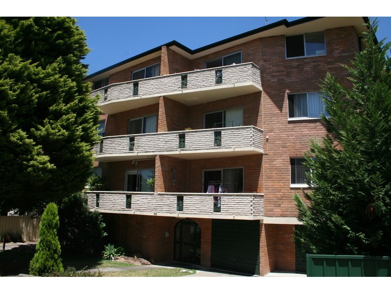 4/23 Willison Road, Carlton NSW 2218