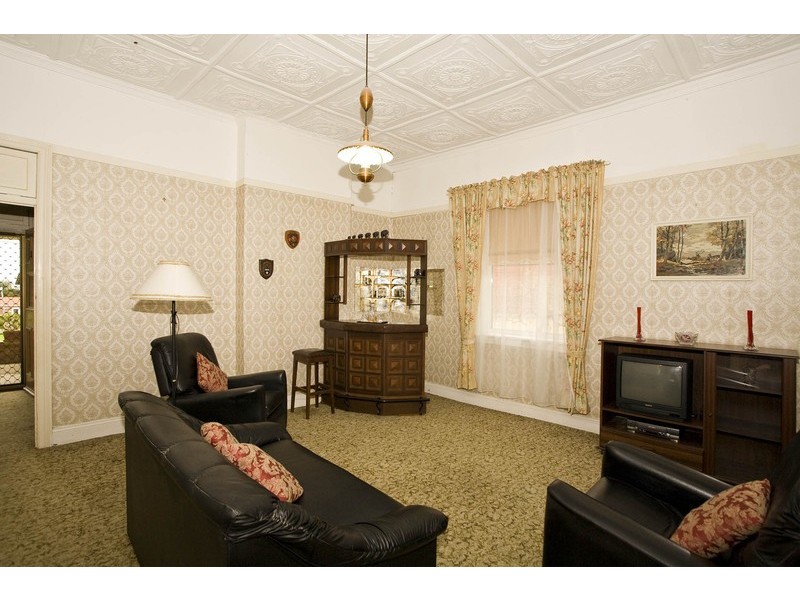 13 Tanner Avenue, Carlton NSW 2218