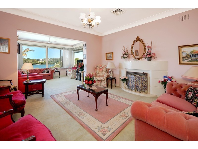 5 Castle Street, Blakehurst NSW 2221