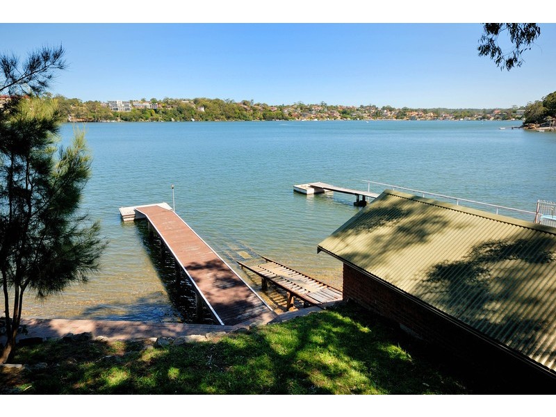 5 Castle Street, Blakehurst NSW 2221