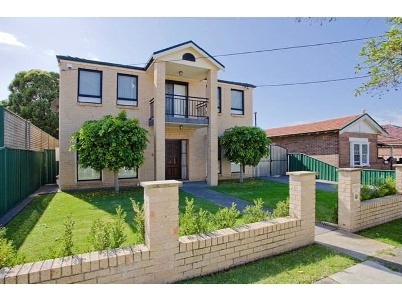 11 Wheeler Street, Carlton NSW 2218