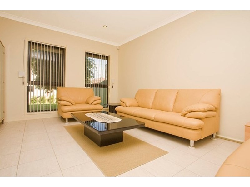 11 Wheeler Street, Carlton NSW 2218