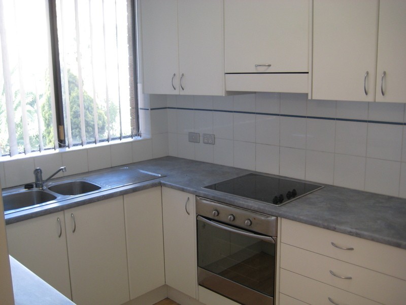 5/36 Hampton Court Road, Carlton NSW 2218