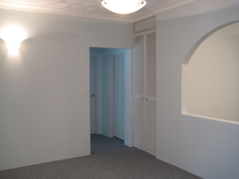 5/36 Hampton Court Road, Carlton NSW 2218