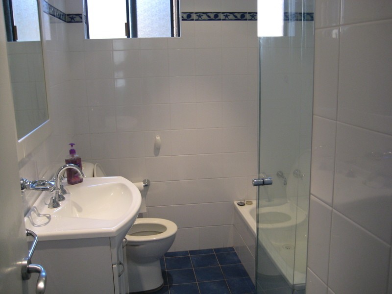 5/36 Hampton Court Road, Carlton NSW 2218