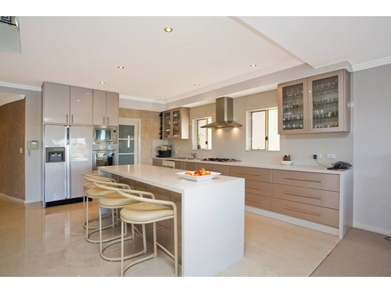 8 Fletcher Avenue, Blakehurst NSW 2221