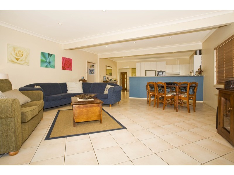 17 Prospect Road, Peakhurst NSW 2210