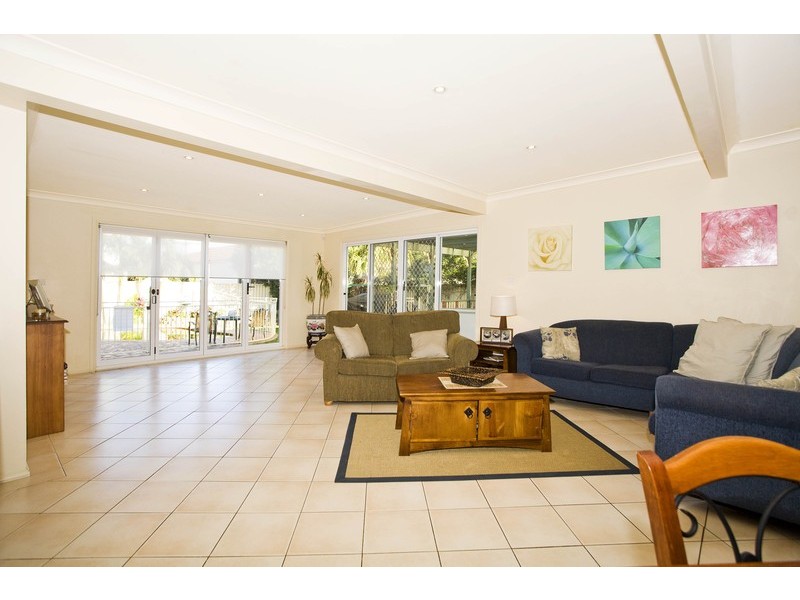 17 Prospect Road, Peakhurst NSW 2210