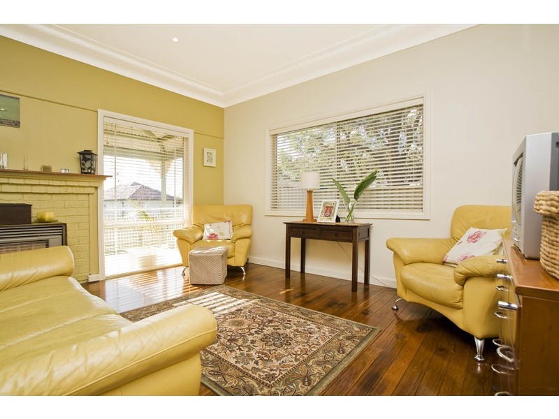 17 Prospect Road, Peakhurst NSW 2210