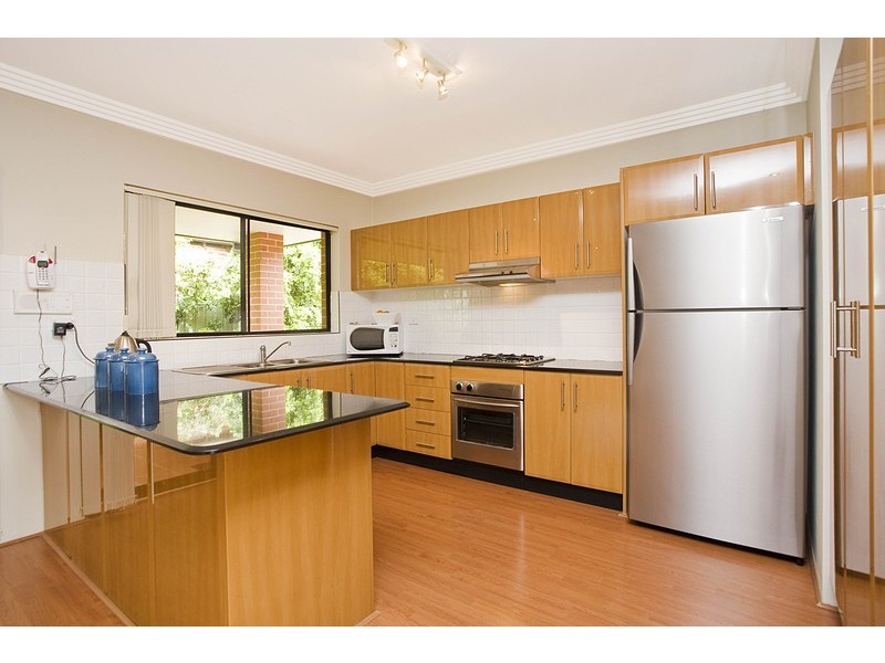 2/10 Caledonian Street, Bexley NSW 2207