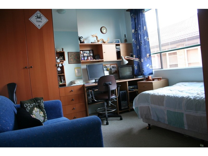 2/32 Bembridge Street, Carlton NSW 2218