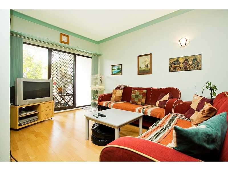 2/32 Bembridge Street, Carlton NSW 2218