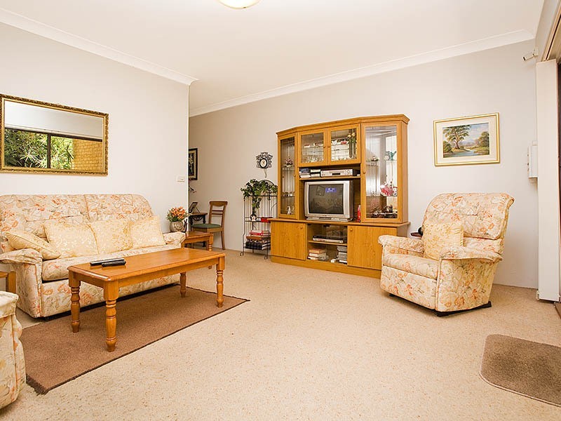 2/6 Garfield Street, Carlton NSW 2218