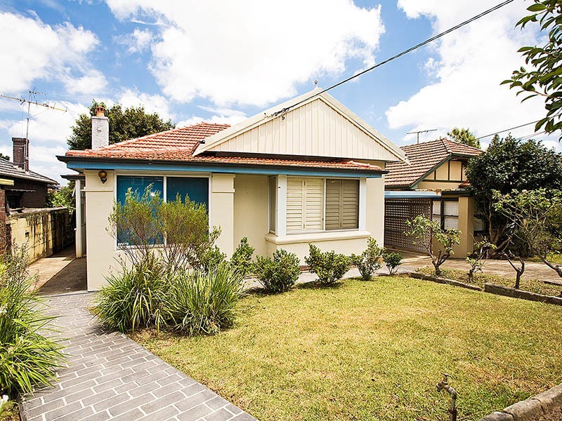 19 Neirbo Avenue, Hurstville NSW 2220