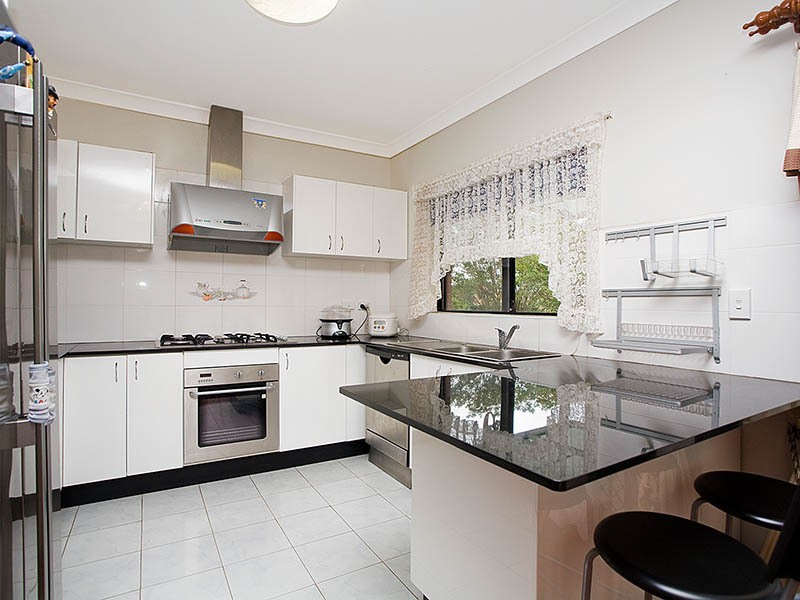 11 Ryan Avenue, Beverly Hills NSW 2209