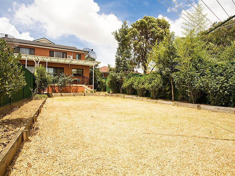 11 Ryan Avenue, Beverly Hills NSW 2209