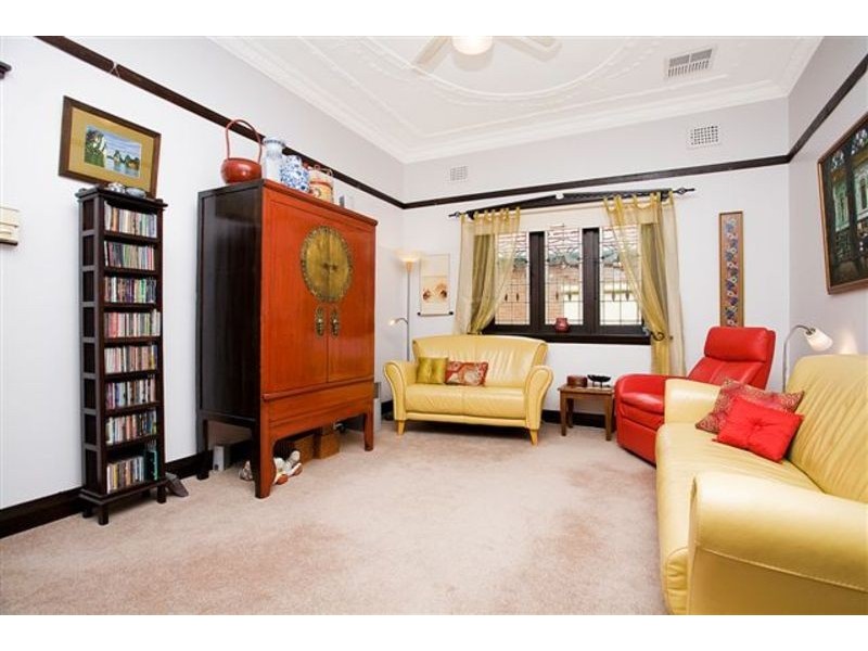 6 Alexander Street, Penshurst NSW 2222