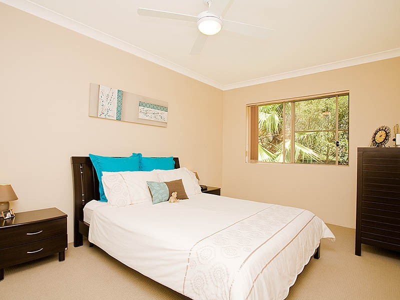 8/26 Shaftesbury Street, Carlton NSW 2218