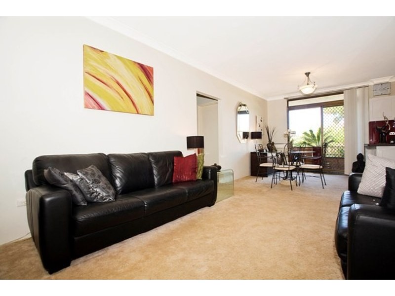 15/2 Caledonian Street, Bexley NSW 2207