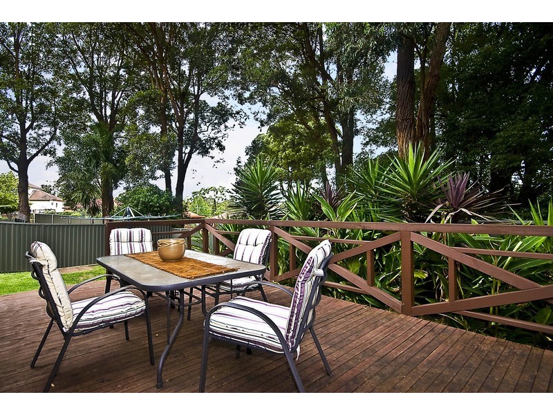 4 Iraga Avenue, Peakhurst NSW 2210