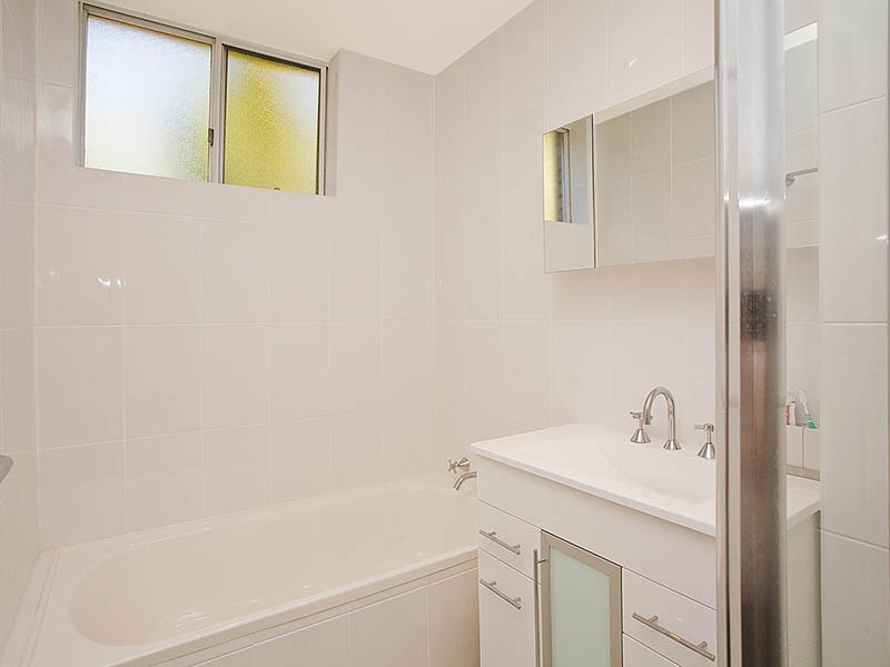 2/28-34 Garfield Street, Carlton NSW 2218