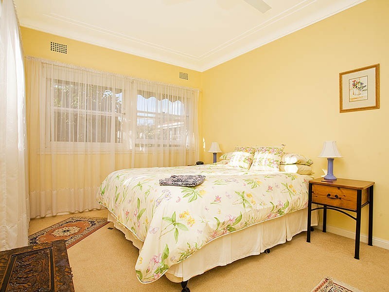 39 Bunyala Street, Carss Park NSW 2221