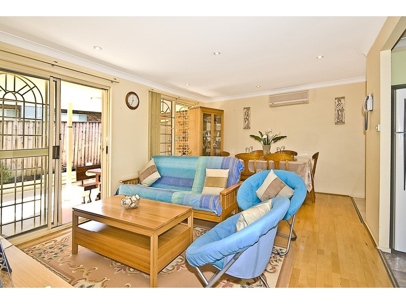 2/65a Melvin Street, Beverly Hills NSW 2209