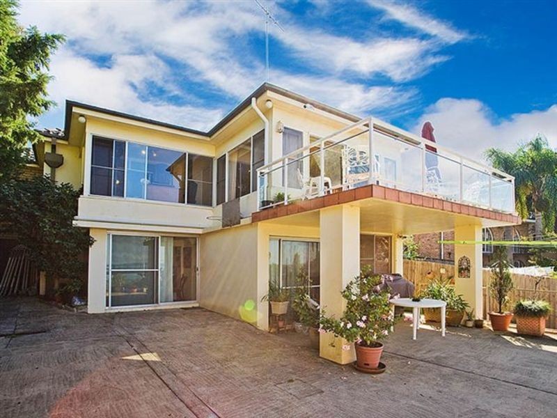 6 Woodlands Avenue, Blakehurst NSW 2221