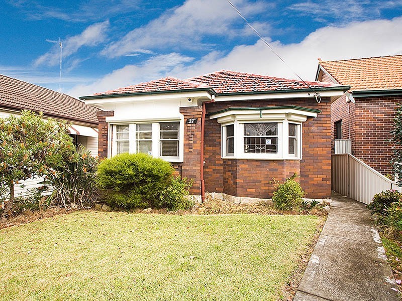37 Park Road, Carlton NSW 2218