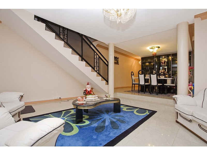 15 Queens Road, Hurstville NSW 2220