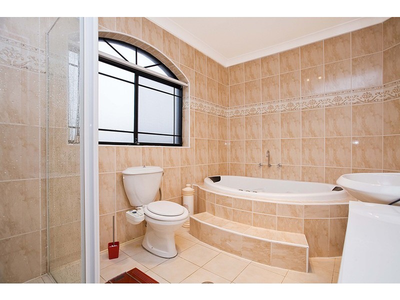 15 Queens Road, Hurstville NSW 2220