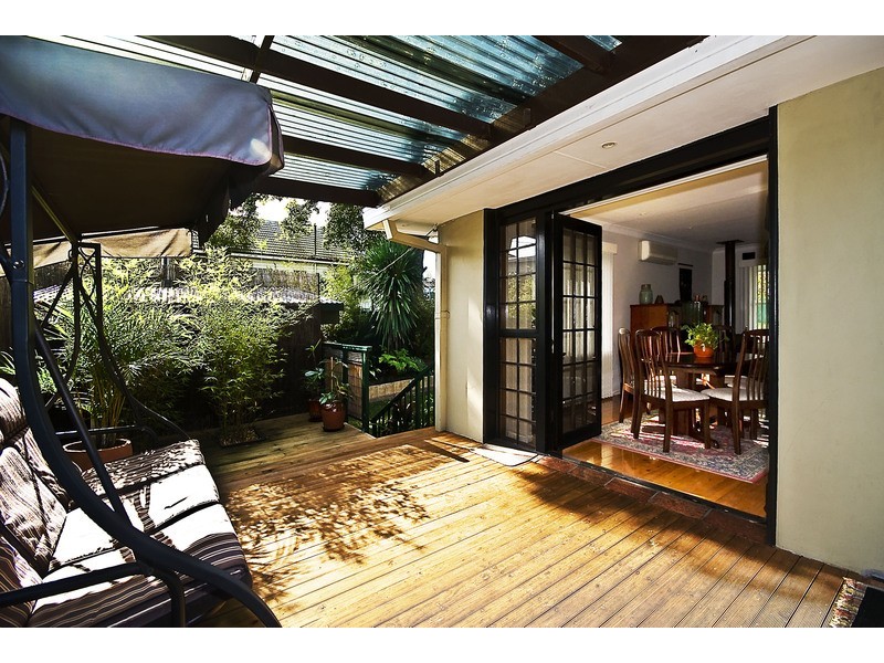 2a Forshaw Avenue, Peakhurst NSW 2210