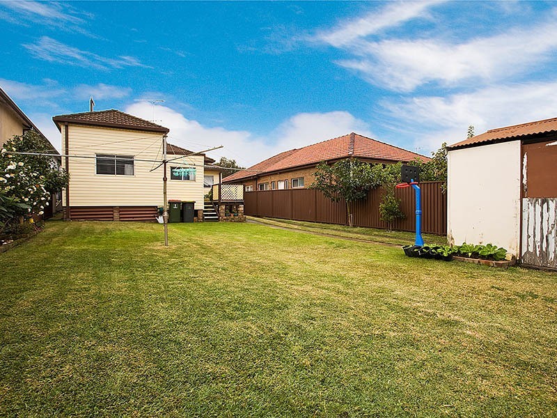83 Willison Road, Carlton NSW 2218