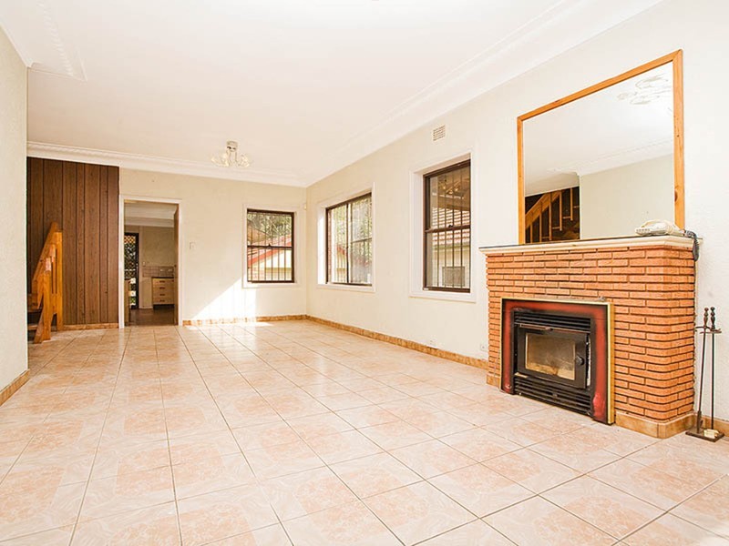 11 Warraba Street, Hurstville NSW 2220