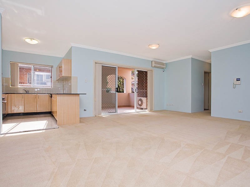 1/42 West Street, Hurstville NSW 2220