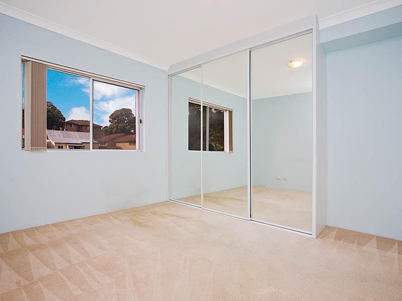 1/42 West Street, Hurstville NSW 2220