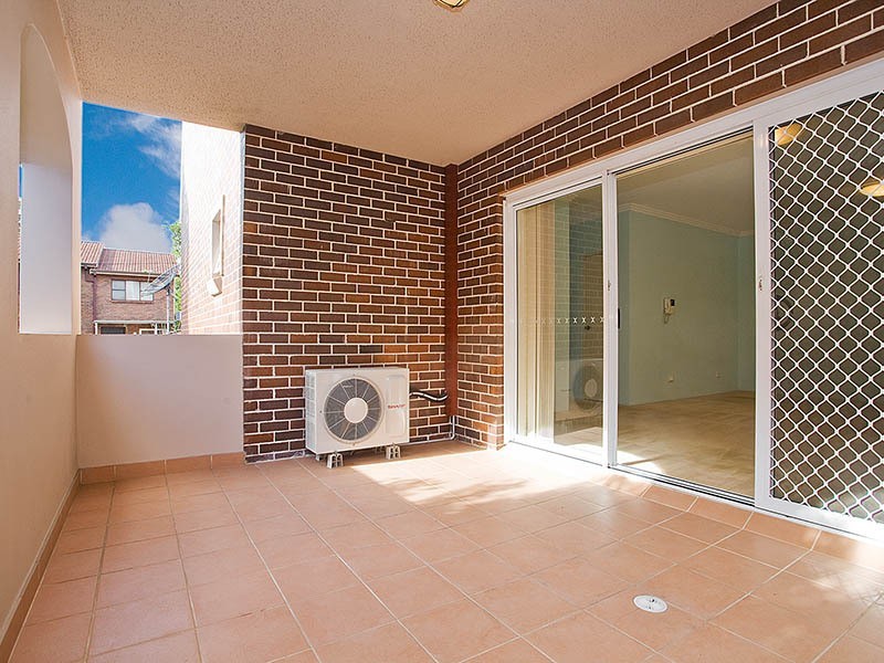 1/42 West Street, Hurstville NSW 2220