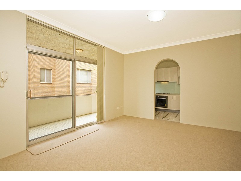 8/35 Queen Victoria Street, Bexley NSW 2207