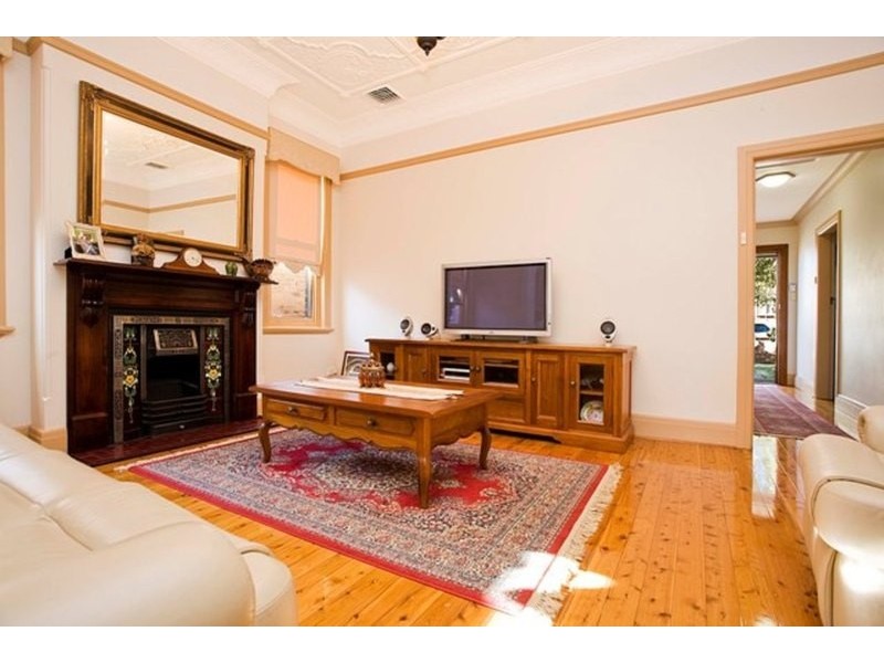 18 Lansdowne Street, Bardwell Valley NSW 2207