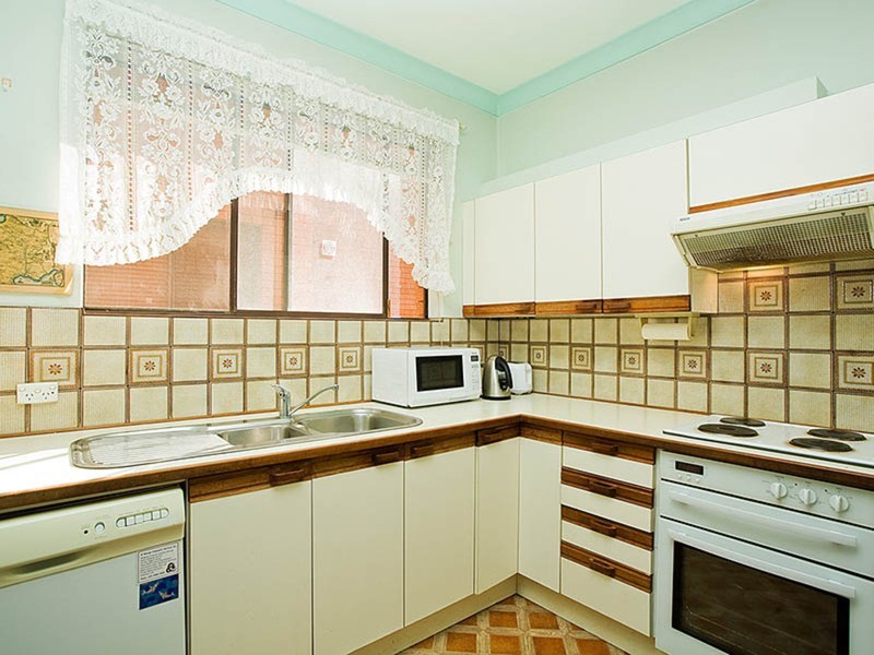 2/32-34 Bembridge Street, Carlton NSW 2218