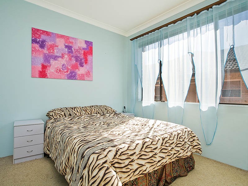 2/32-34 Bembridge Street, Carlton NSW 2218