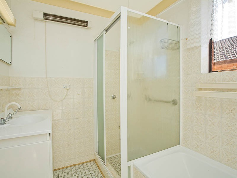 2/32-34 Bembridge Street, Carlton NSW 2218