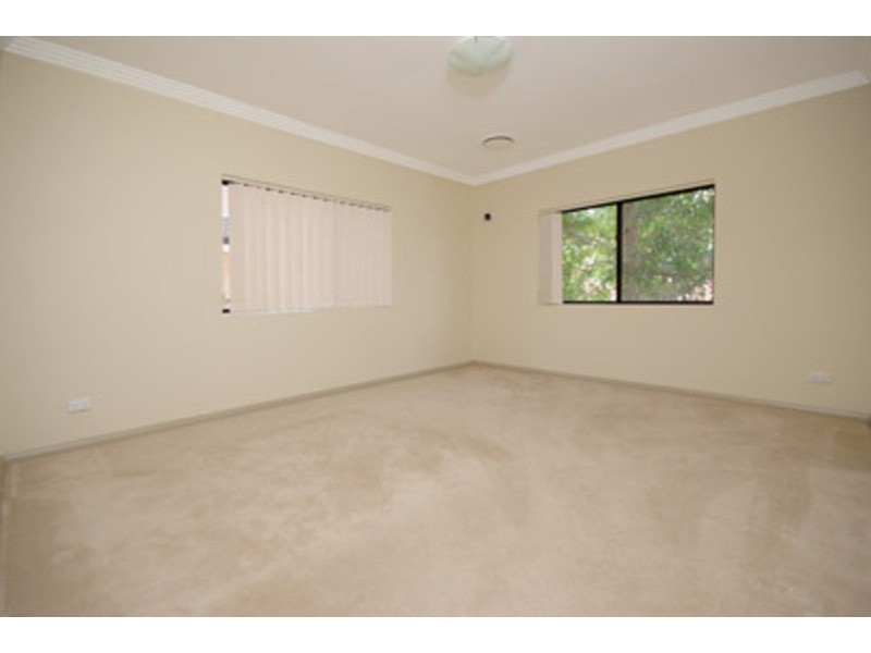 1/40 Johnstone Street, Peakhurst NSW 2210
