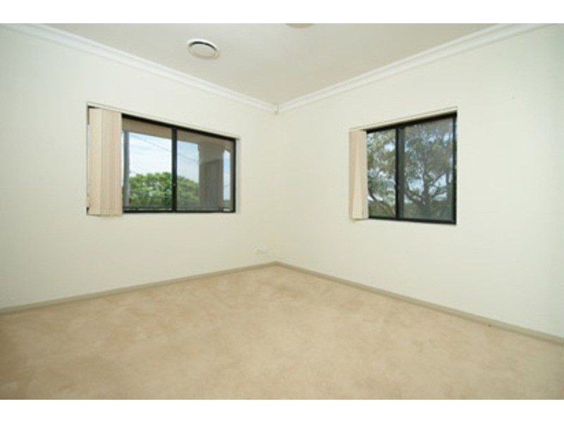 1/40 Johnstone Street, Peakhurst NSW 2210