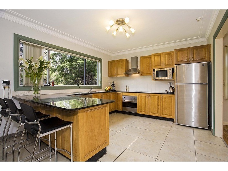 1 Walker Avenue, Peakhurst NSW 2210