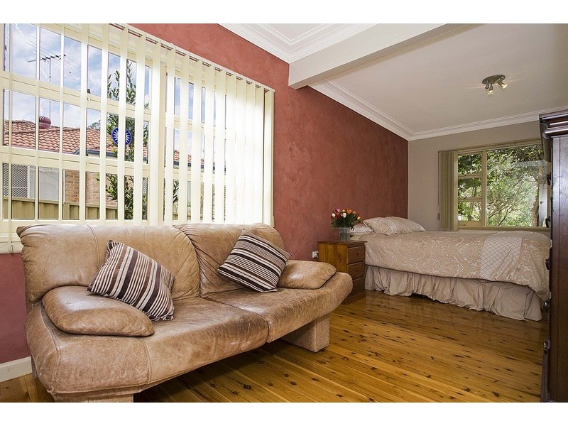 1 Walker Avenue, Peakhurst NSW 2210